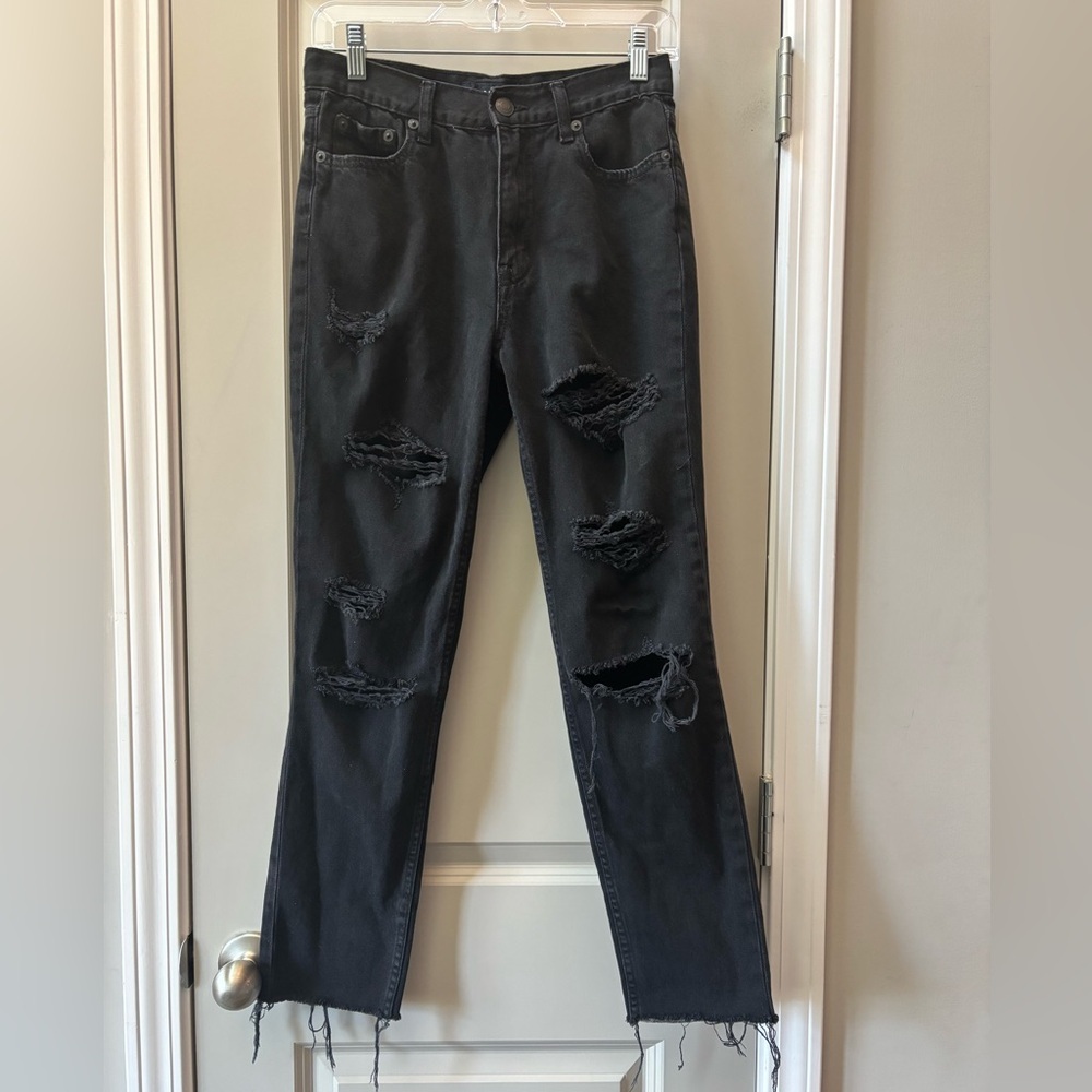 Aero Distressed Straight Leg Mom Jean